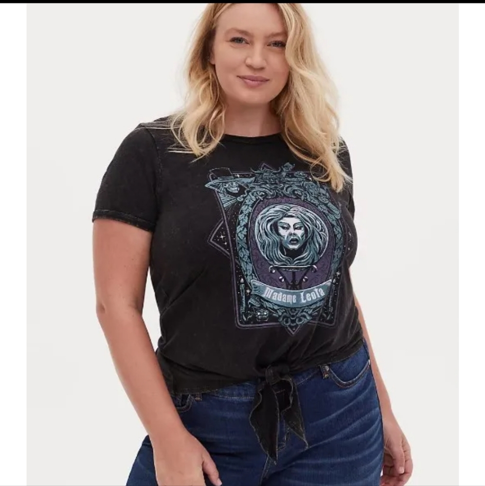Torrid / Disney - Haunted Mansion - Madam Leota tie front tee. Size 2